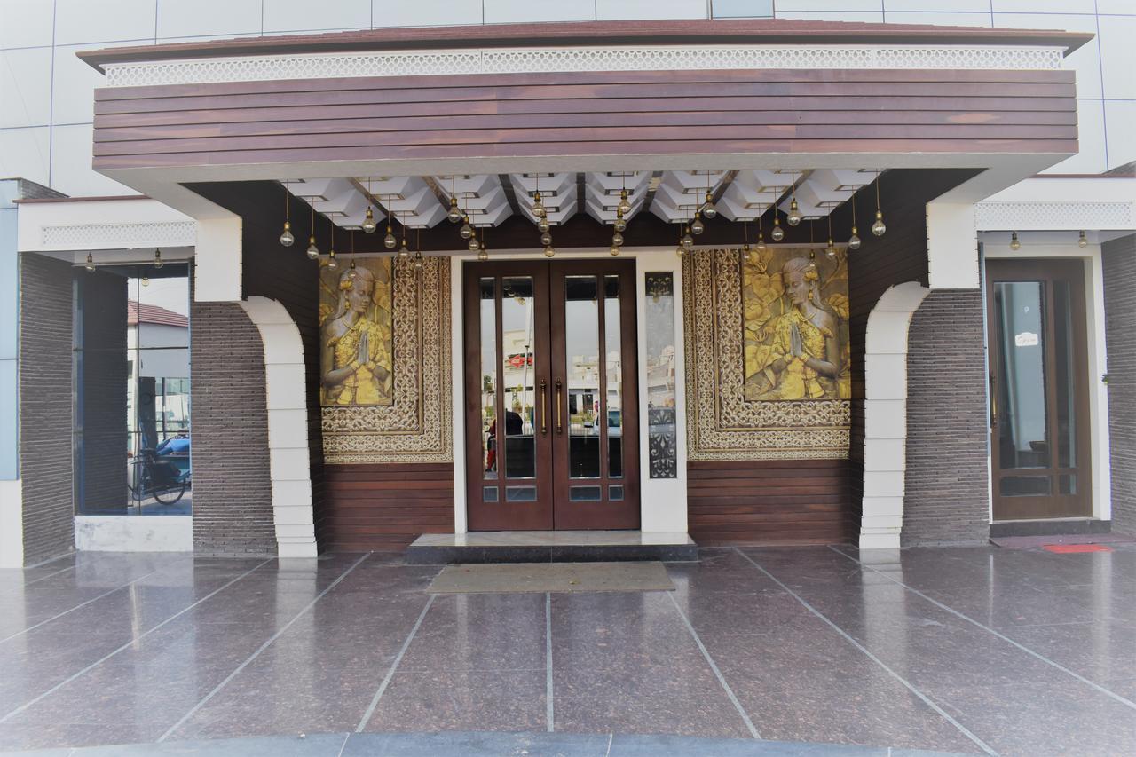 Hotel Ashish Continental Phagwāra Zewnętrze zdjęcie