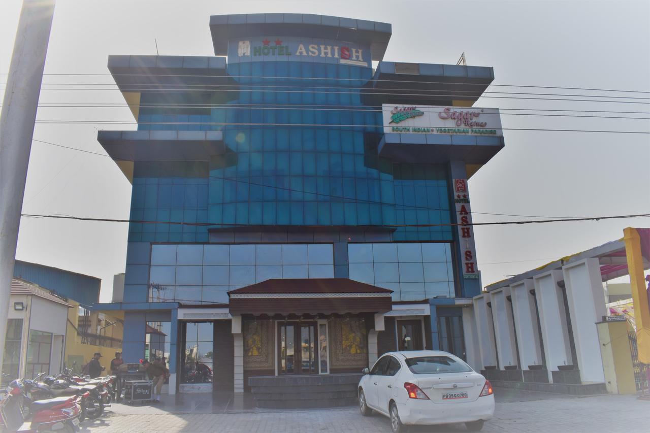 Hotel Ashish Continental Phagwāra Zewnętrze zdjęcie